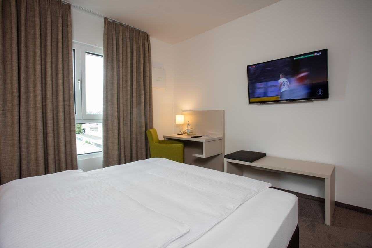 Hotel Am Campus Ingolstadt Exterior foto